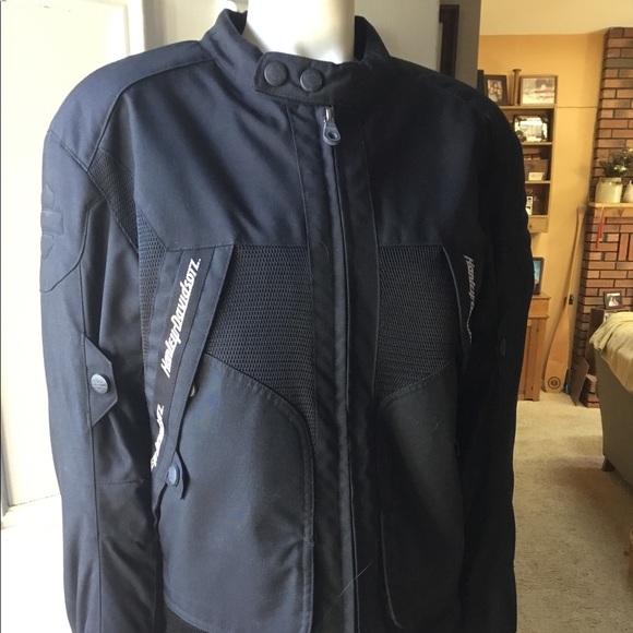 Ladies Harley Davidson Jacket - Picture 2 of 15